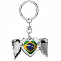 Бразилският национален флаг футболен футбол Heart Angel Wing Key Chain